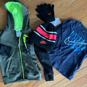 Nike Toddler 4T Winter Bundle Therma-FIT Hoodie Tee Hat Gloves 3-4Y